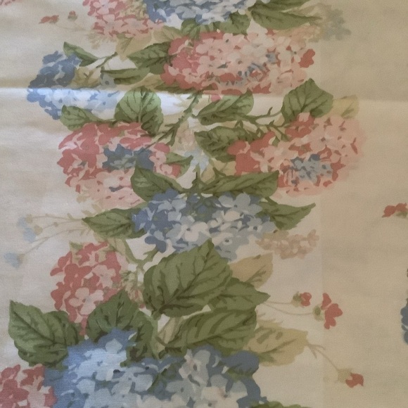 Floral 52” Square Bordered Table Covering - Picture 4 of 11